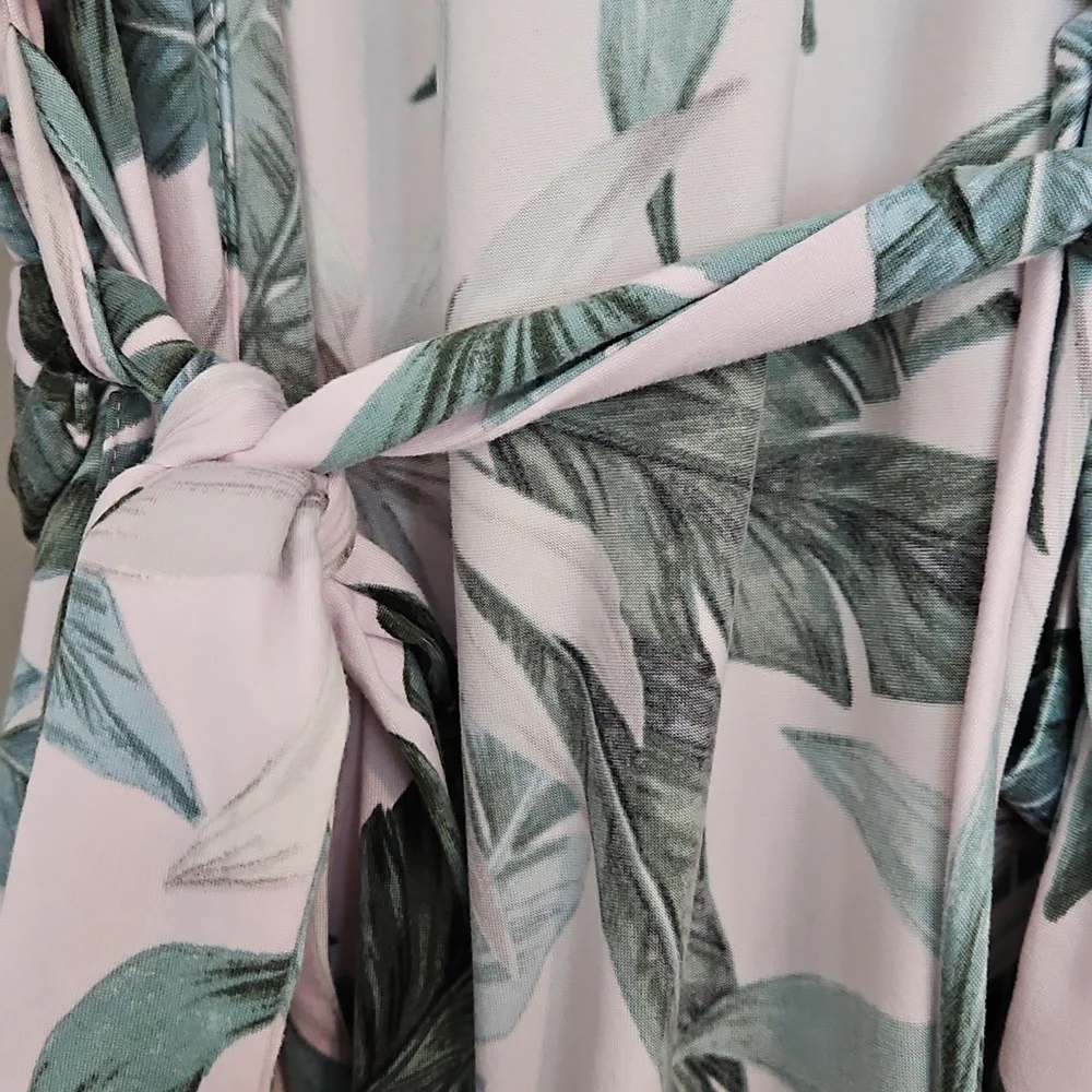 Apt. 9 preloved robe